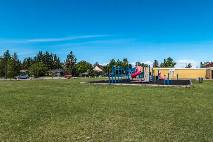 Spruce Cliff community